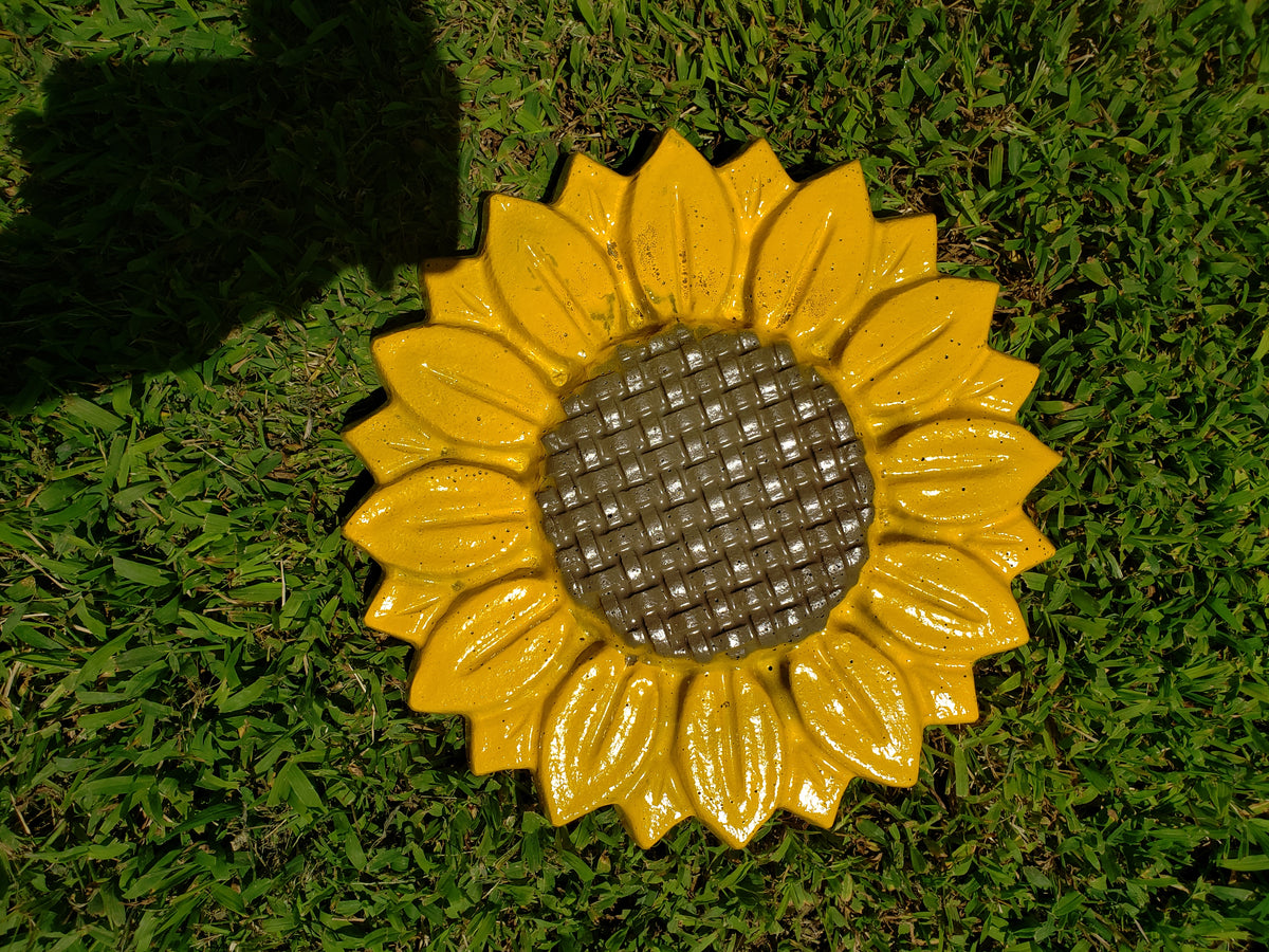 LCMOLDS Garden Sunflower Stepping Stone Molds